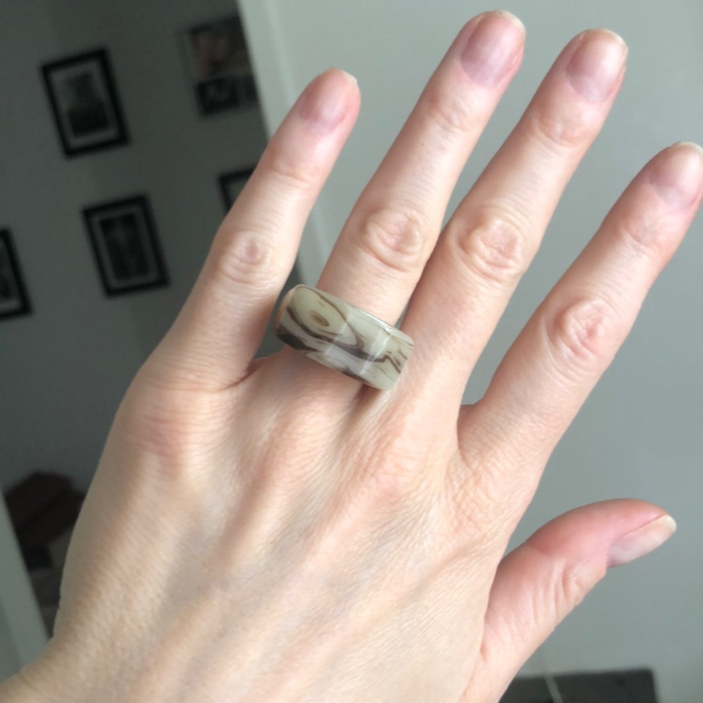 Elegant Cream and Brown Ring